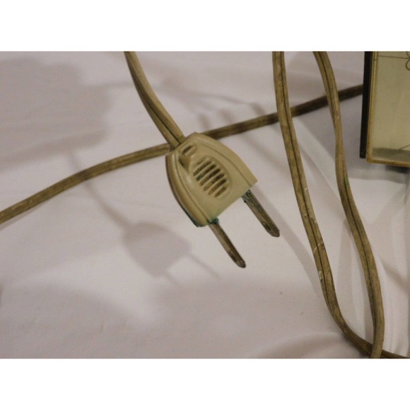 VINTAGE SETH THOMAS ELECTRIC ALARM CLOCK MADE IN THE USA WORKING CONDITION - Picture 6 of 7